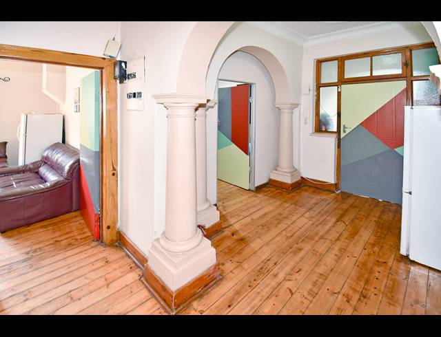 11 BEDROOM HOUSE FOR SALE IN HURST HILL